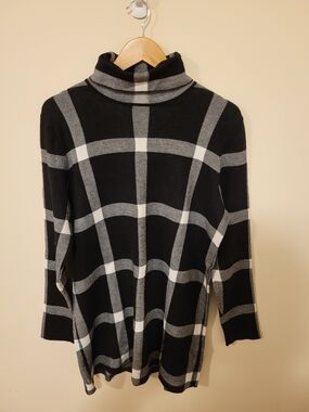 Brand New Women's Tristan Black Plaid Turtleneck Sweater Size Large